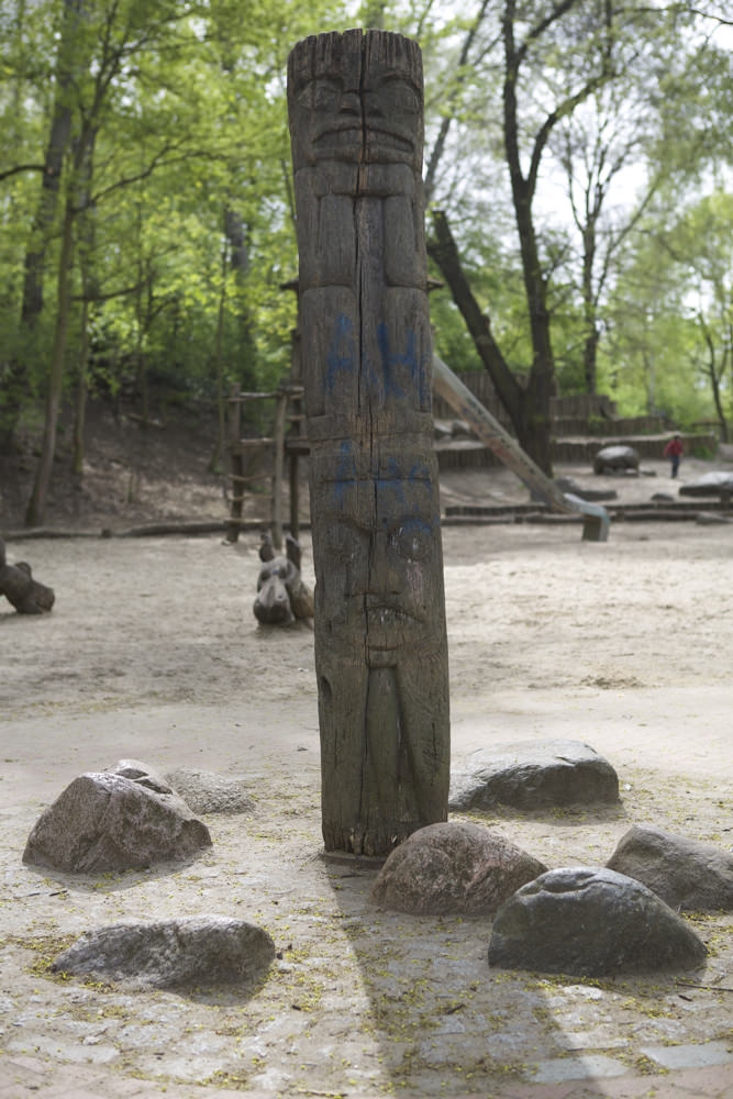 Volkspark Friedrichshain - Spielplatz Indianerdorf