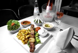Libanesische Küche | Lammspieß | Ksara Rose Wein | Tabbouleh Salat | Qadmous | Restaurant Berlin